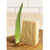 Řecké olivové mýdlo s Aloe vera od značky Knossos je vhodné pro všechny typy pleti. Jde o čistě přírodní mýdlo, který je vhodné pro každodenní použití k hygieně celého těla, obličeje i pro ty nejmenší.